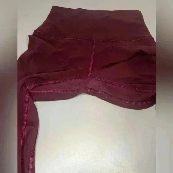 Women’s Lululemon Dark Maroon leggings - Picture 5 of 5